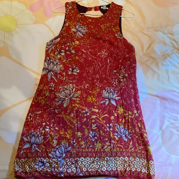 Ecote Red Floral Open Back Shift Dress - Picture 3 of 5